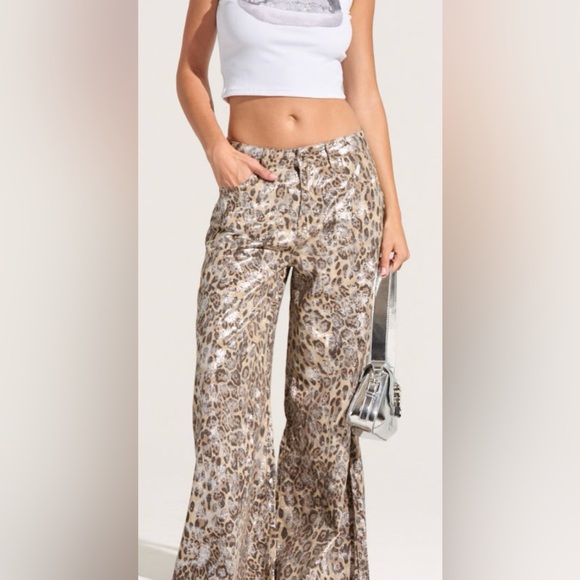 New w tags AKIRA leopard shimmer printed wide leg pants size XS - Picture 5 of 5